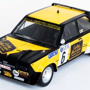 vieille voiture de course noire et jaune