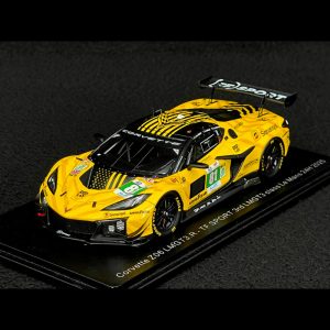 voiture de sport americaine jaune coupe de course