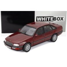vieille voiture de luxe bordeaux