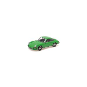 vieille voiture allemande de sport coupe verte