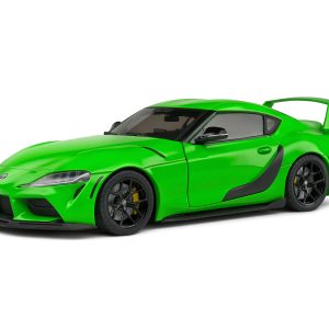 voiture de tuning verte