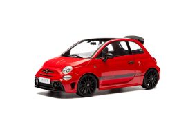 voiture rouge de sport italienne
