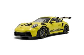 voiture de sport coupe allemande jaune