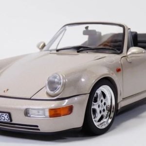 vieille voiture de sport allemande cabriolet grise