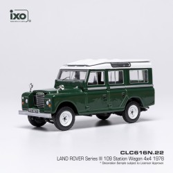 vieille voiture jeep verte