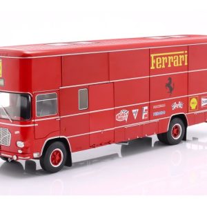 vieux camion ferrari rouge