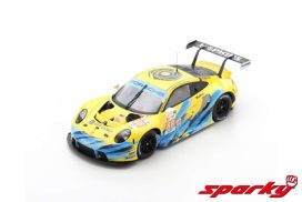 voiture de course allemande coupe jaune et bleu