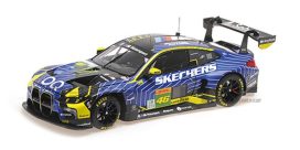 voiture allemande de course bleu et jaune