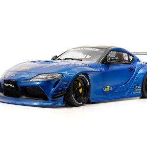 petite voiture de sport tuning bleu