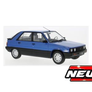 vieille voiture française bleu