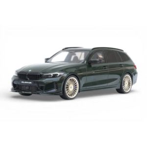 voiture de sport break verte