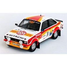 vieille voiture de sport de rallye blanche et orange