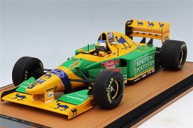 vieille voiture de course formule 1 jaune et verte
