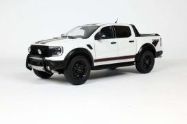 grosse voiture jeep pick up blanche