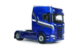 gros camion bleu