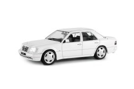 vieille voiture allemande berline grise