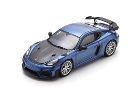 voiture allemande coupe de sport bleu et carbonne