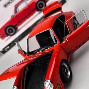 vieille voiture de sport coupe orange