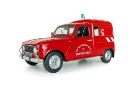 vieille voiture de pompiers rouge