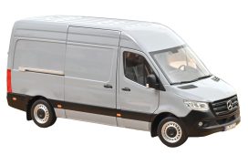 grosse camionnette allemande grise