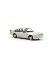 vieille voiture de sport grise