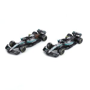 pack de deux voitures de course formule 1 noire et verte