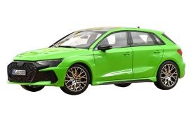 voiture allemande de sport verte