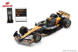 voiture de course formule 1 orange et noire