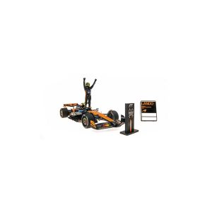 voiture de course formule 1 orange