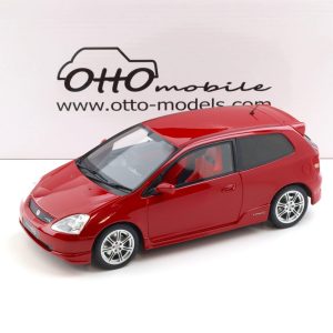 vieille voiture japonaise rouge