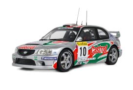 vieille voiture de rallye grise