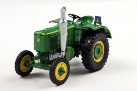 vieux tracteur agricole vert