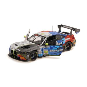 voiture de course allemande multicouleur