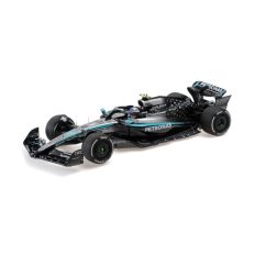 voiture de course formule 1 noire