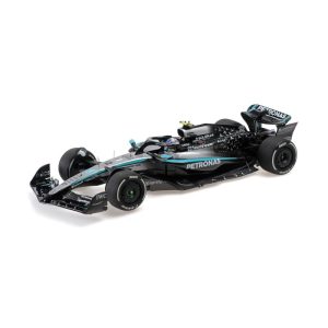 voiture de course formule 1 noire