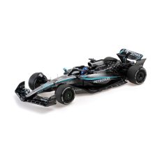 voiture de course formule 1 noire