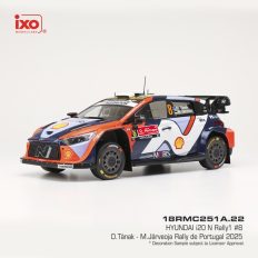 voiture de course de rallye rouge et blanche