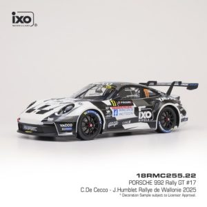 voiture de course de rallye noire et blanche