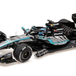 voiture de course formule 1 noire allemande