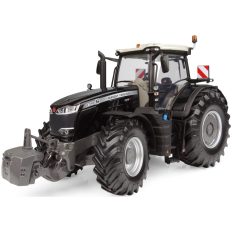 gros tracteur agricole noire