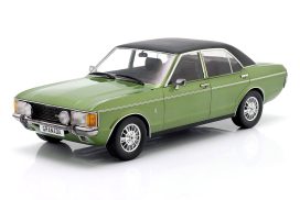 voiture berline verte
