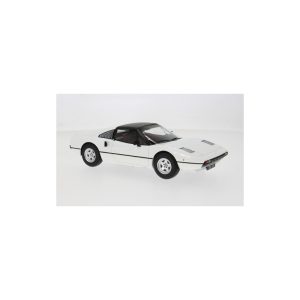 vieille voiture de sport italienne cabriolet blanche